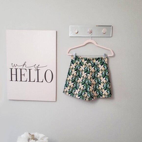 NWOT Zara multicoloured retro-inspired abstract print shorts, XS - Picture 10 of 14